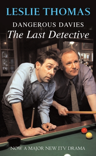 Book cover of Dangerous Davies by Leslie Thomas