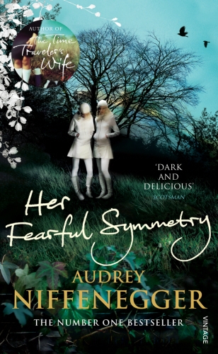 Book cover of Her Fearful Symmetry by Audrey Niffenegger