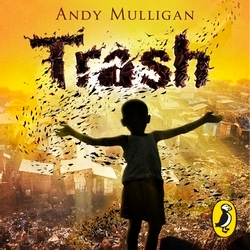 Book cover of Trash by Andy Mulligan