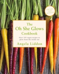 Book cover of Oh She Glows by Angela Liddon