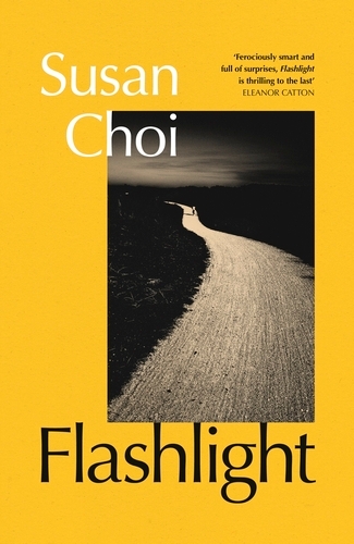 Book cover of Flashlight by Susan Choi