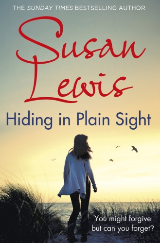 Book cover of #4 - Hiding in Plain Sight by Susan Lewis