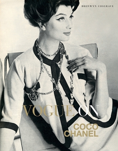 Book cover of Vogue on: Coco Chanel by Bronwyn Cosgrave