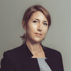 Photo of author Lisa Jewell