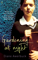 Book cover of Gardening at Night by Diane Awerbuck