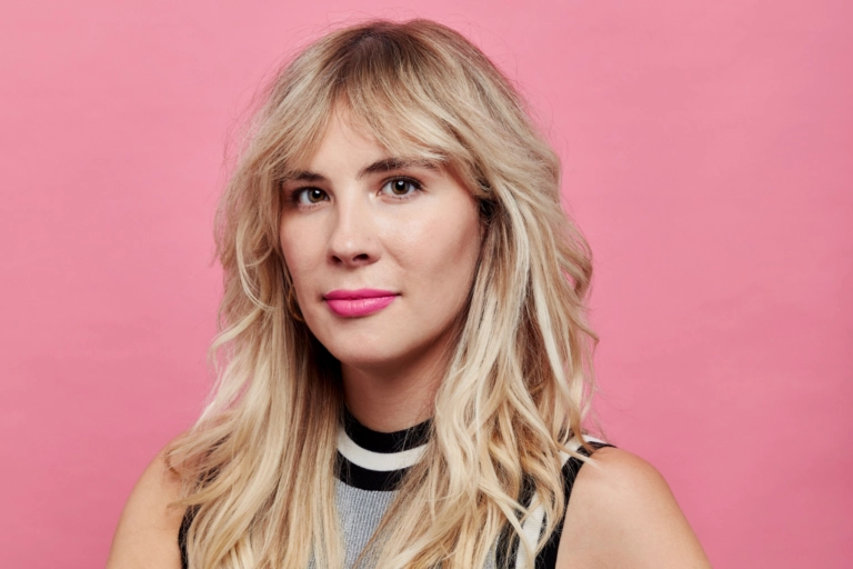 Headshot of Great Big Beautiful Life author Emily Henry