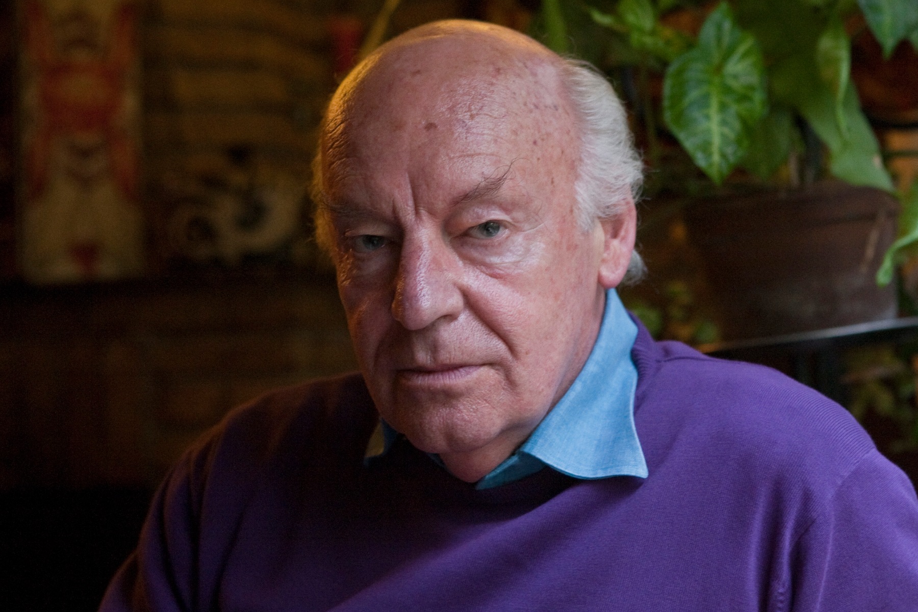 Uruguayan writer, novelist and journalist Eduardo Galeano poses for pictures at his home on May 21, 2010 in Montevideo, Uruguay. Image: Ricardo Ceppi/Getty 